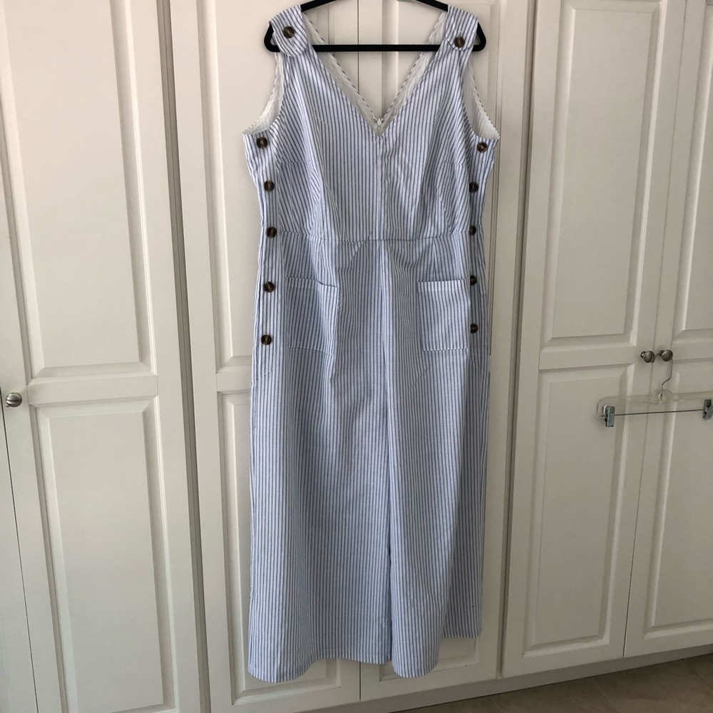 striped jumpsuit 🧚🏼‍♀️ perfect for summer